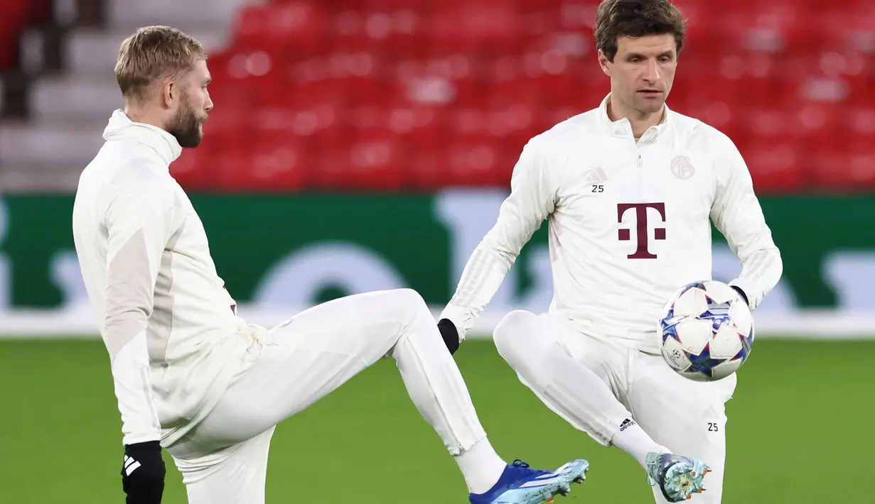 Bayern dengan koleksi 13 poin sudah pasti lolos ke babak 16 besar sebagai juara Grup A. (Darren Staples / AFP)