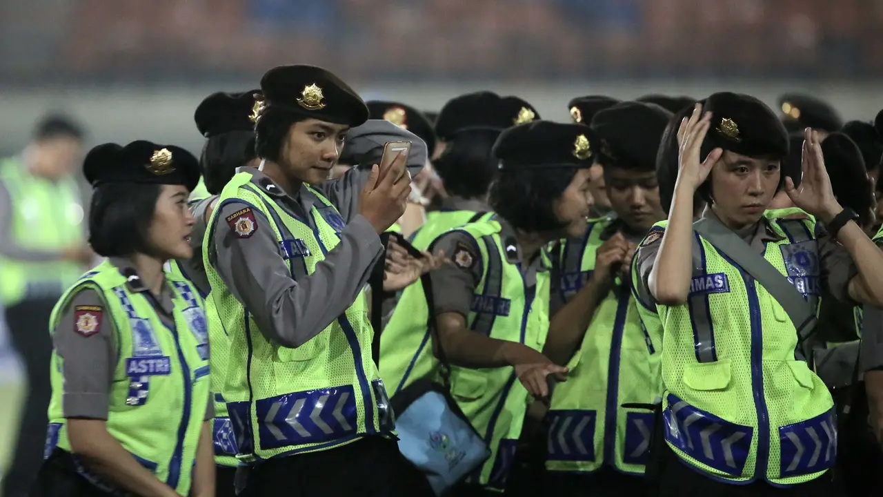 Aman Di Lapangan, Menarik Dipandang