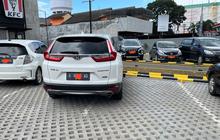 Agar tidak membuat orang lain emosi, pahami 10 etika parkir mobil di ruang publik.