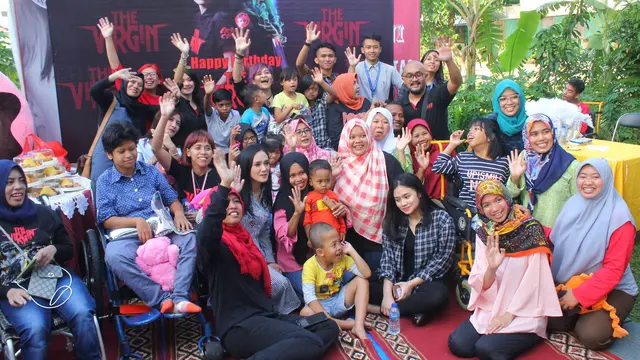 Tak terasa, Band The Virgin sudah mengarungi belantika musik Indonesia selama sembilan tahun.