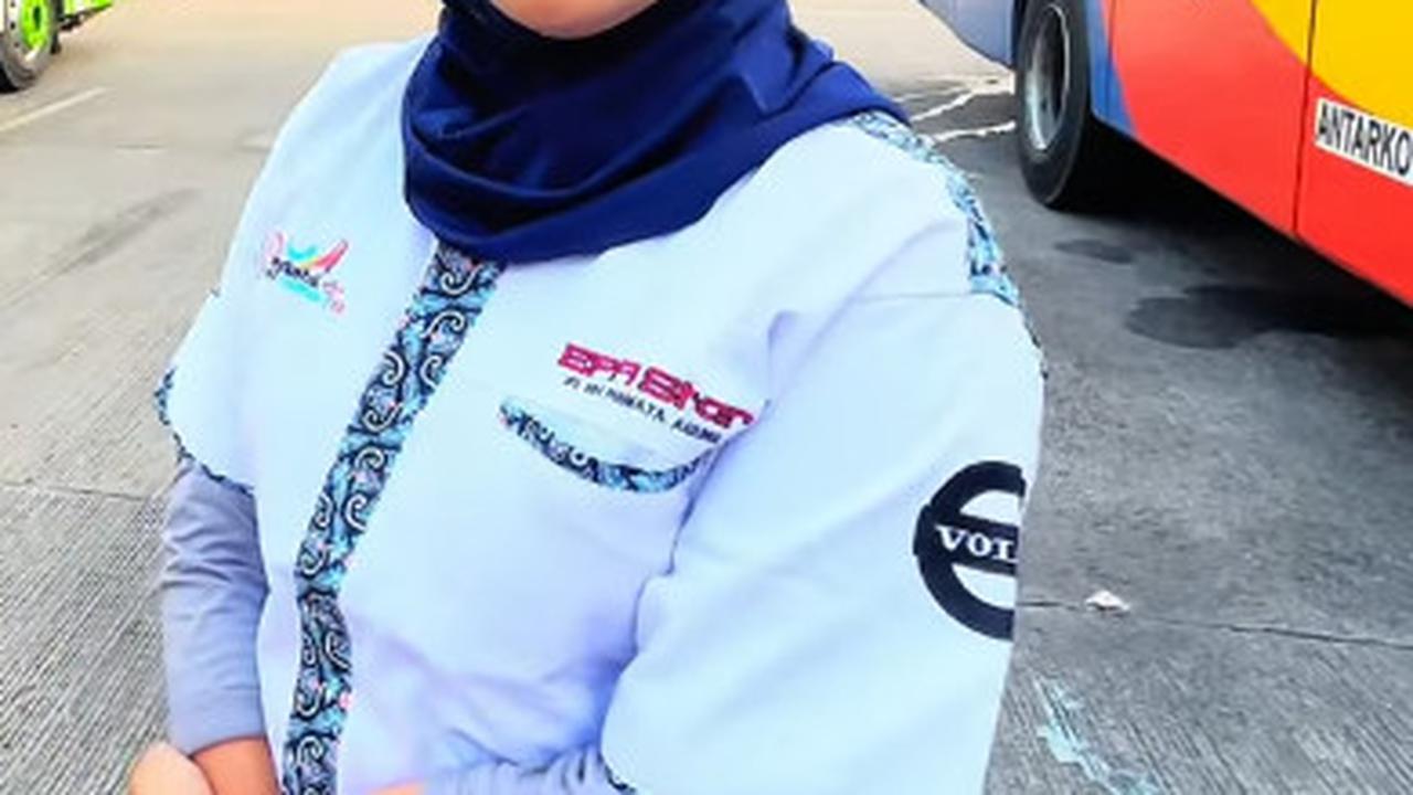 Cerita Sopir Bus Wanita