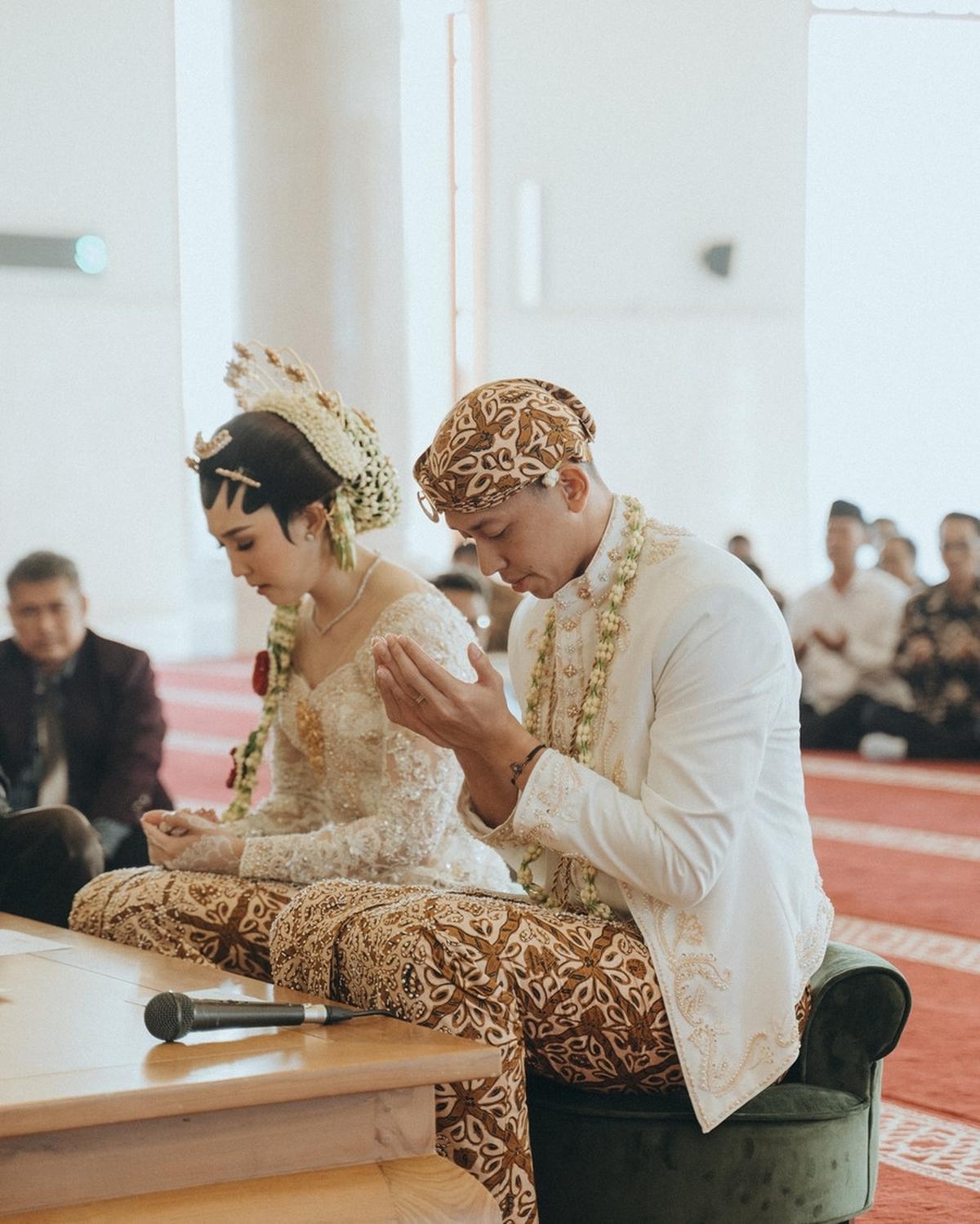 Potret Akad Nikah Rian Ardianto dan Ribka Sugiarto, Digelar di Masjid - Hanya Dihadiri Keluarga Dekat