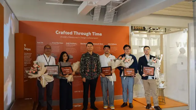Instalasi seni furnitur bertajuk “Unfold: The Soul of Craft”