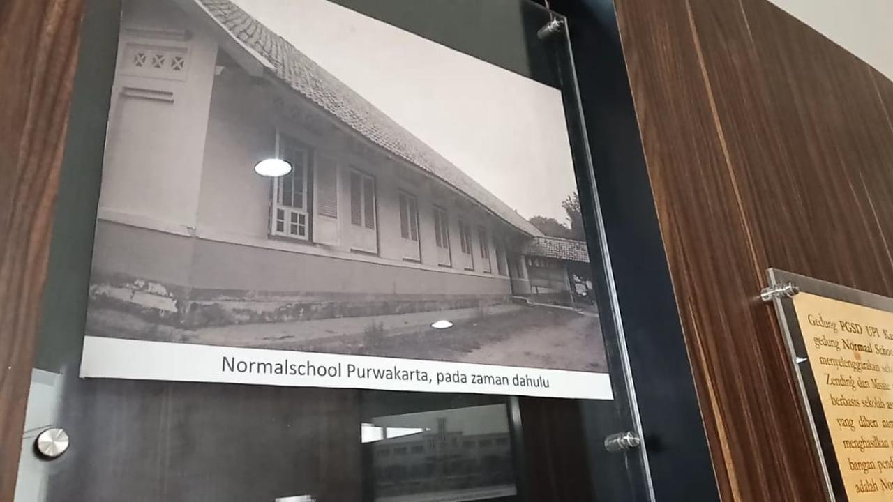 Salah satu potret gedung bersejarah yang digunakan sebagai lembaga pendidikan.