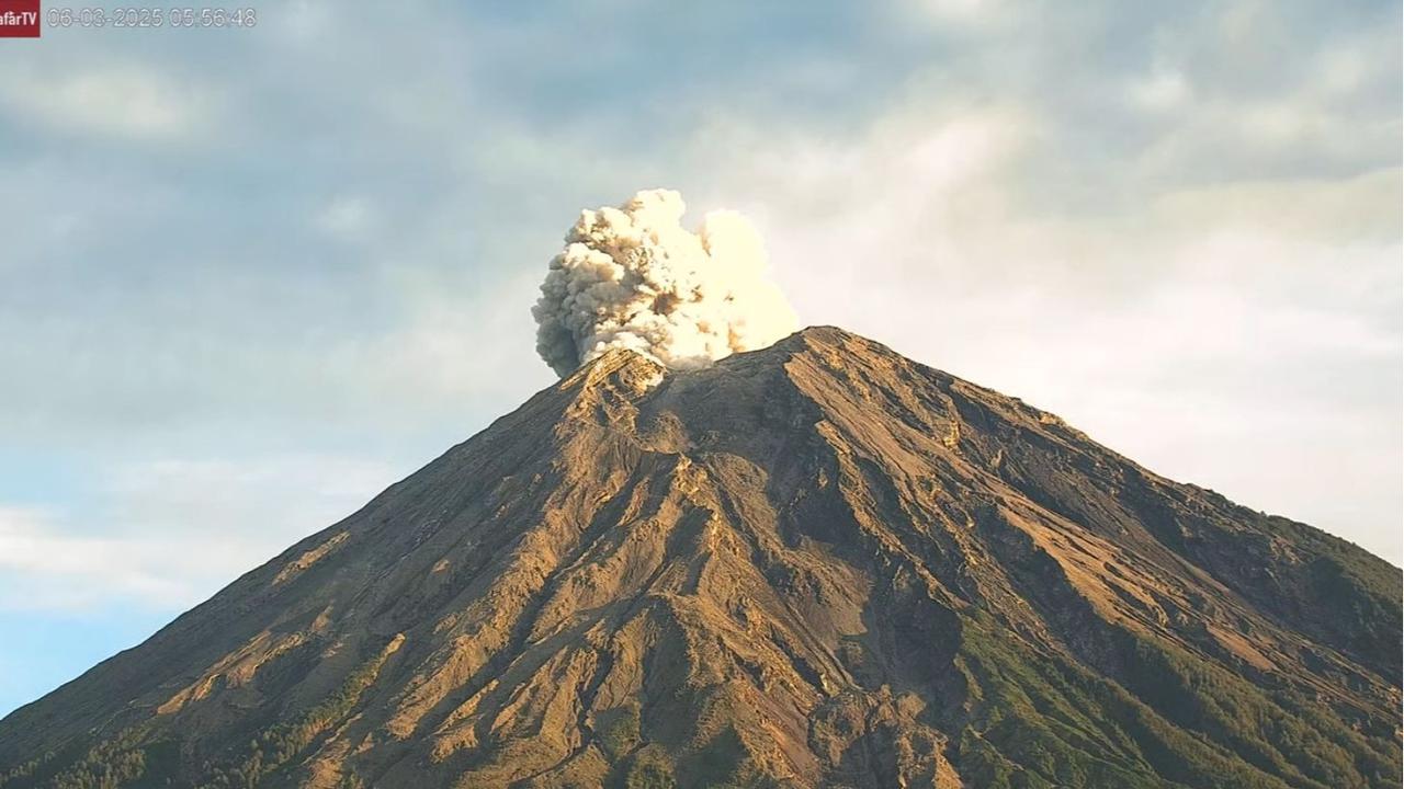 erupsi Semeru