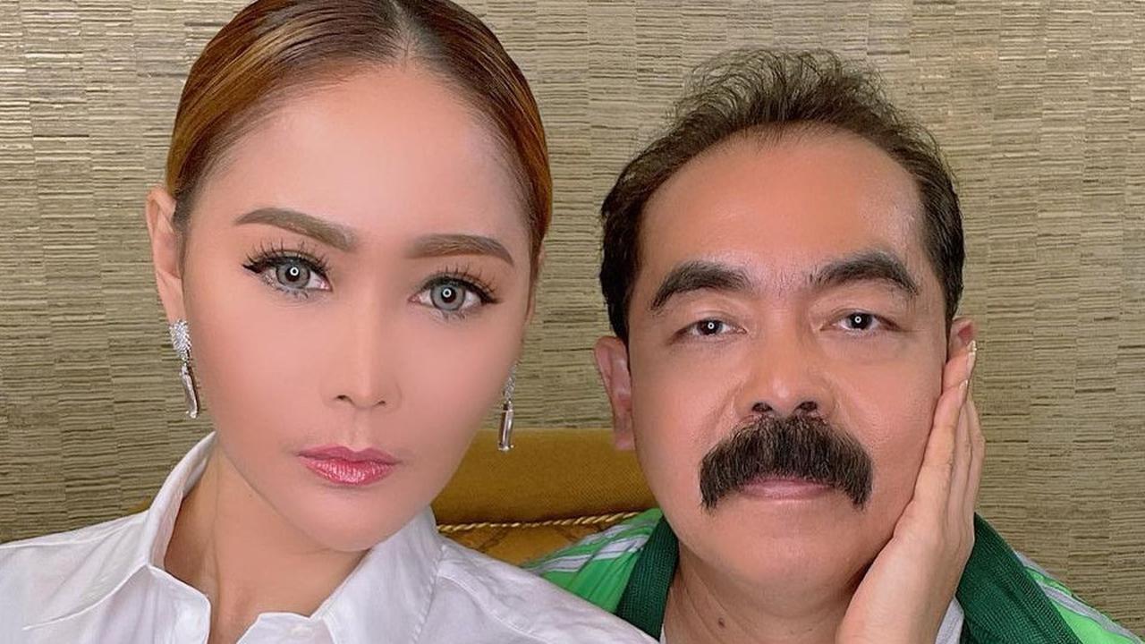 Inul Daratista Bagikan Momen Olahraga Bersama Adam Suseno, Kumis Ikonik Bikin Salfok