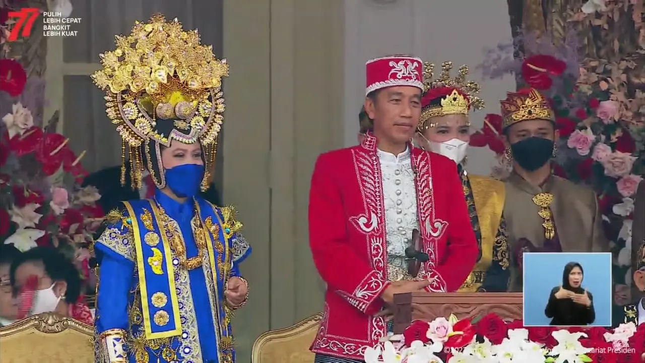 Peringatan Hari Ulang Tahun (HUT) ke-77 Kemerdekaan RI di Istana Merdeka, Rabu (17/8/2022), dimeriahkan dengan penampilan Farel Prayoga yang menyanyikan lagu campursari dengan judul 'Ojo Dibandingke'.