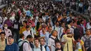 China dan India sama-sama memiliki lebih dari 1,4 miliar penduduk, dan bila digabungkan kedua negara memiliki lebih dari sepertiga dari 8 miliar penduduk dunia. (Photo by Punit PARANJPE / AFP)