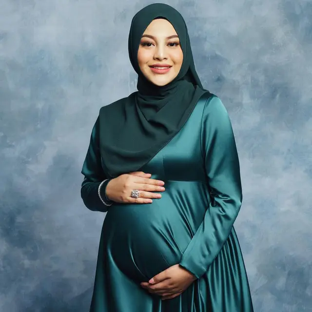 6 Artis Ini Pernah Sembunyikan Kehamilan, Bagikan Kabar saat Baby Bump Terlihat