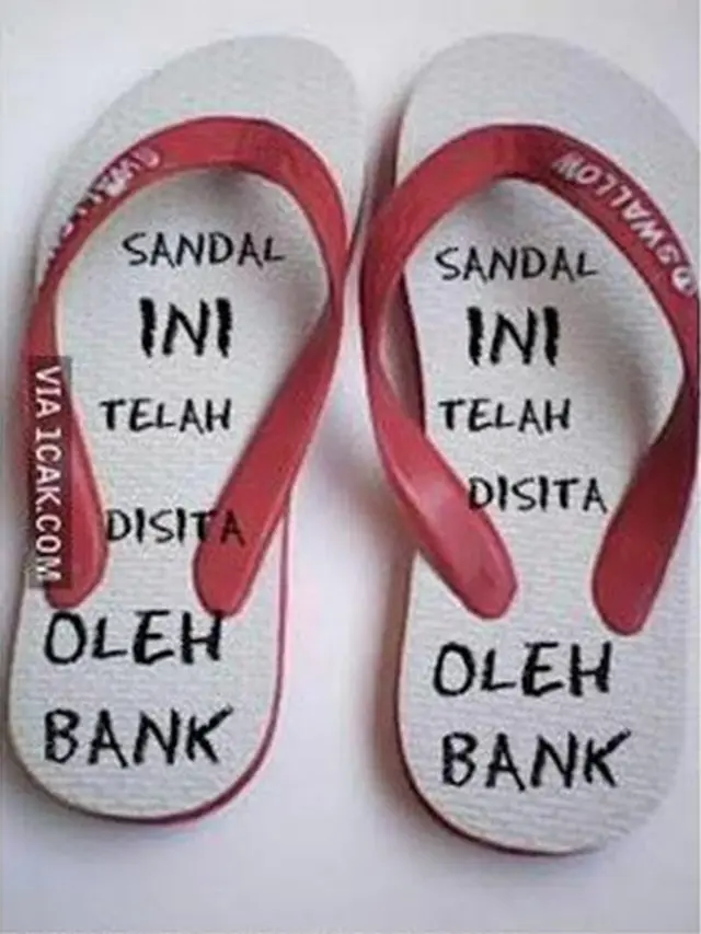 6 Tulisan di Sandal Jepit Tanda Kepemilikan Ini Bikin Ngakak