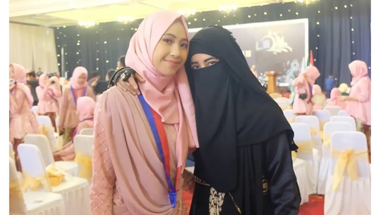 7 Potret Kebersamaan Adiba Khanza dan Sang Ibunda Umi Pipik, Selalu Kompak