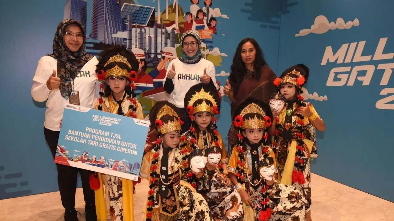 Pertamina memberikan dukungan bagi Sekolah Tari Cirebon, yang merupakan bagian dari Yayasan Belantara Budaya Indonesia (BBI). (Dok Pertamina)