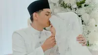 Detail Busana Yasmine Ow, Mantan Istri Aditya Zoni yang Menikah Lagi Setelah 5 Bulan Cerai. (Dok: IG&nbsp; @yxsmine.ow&nbsp;https://www.instagram.com/p/DGIEyAfx_Nv/?img_index=1&amp;igsh=OG9wdHh5ZDhzM2lx)
