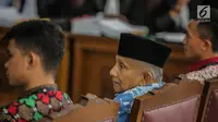 Ketua Dewan Kehormatan Partai Amanat Nasional (PAN), Amien Rais saat menjadi saksi dalam persidangan kasus berita bohong atau hoaks dengan terdakwa Ratna Sarumpaet di Pengadilan Negeri Jakarta Selatan, Kamis (4/4). Sidang kali ini beragendakan pemeriksaan saksi. (Liputan6.com/Faizal Fanani)