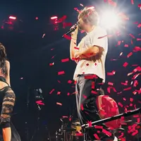Intip penampilan Jennie BLACKPINK manggung bareng Tame Impala (@jennierubyjane)