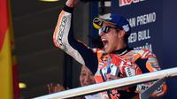 Ekspresi pembalap Repsol Honda, Marc Marquez, saat di podium setelah menjuarai MotoGP Jerez,