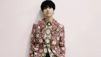 Yesung, Super Junior kenakan batik Jawa Barat hasil desainan Ridwan Kamil (dok.instagram/@yesung1106/https://www.instagram.com/p/CPQDdg9FsXI/Komarudin)