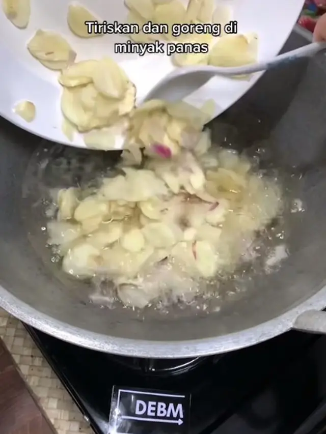 Tanpa Rendaman Garam dan Cuka, Ini Cara Goreng Bawang Putih yang Krispi dan Anti Pahit