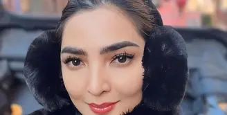 Di tengah asyiknya liburan bersama keluarga di Jepang, Ashanty pamer foto selfie-nya secara close up [@ashanty_ash]