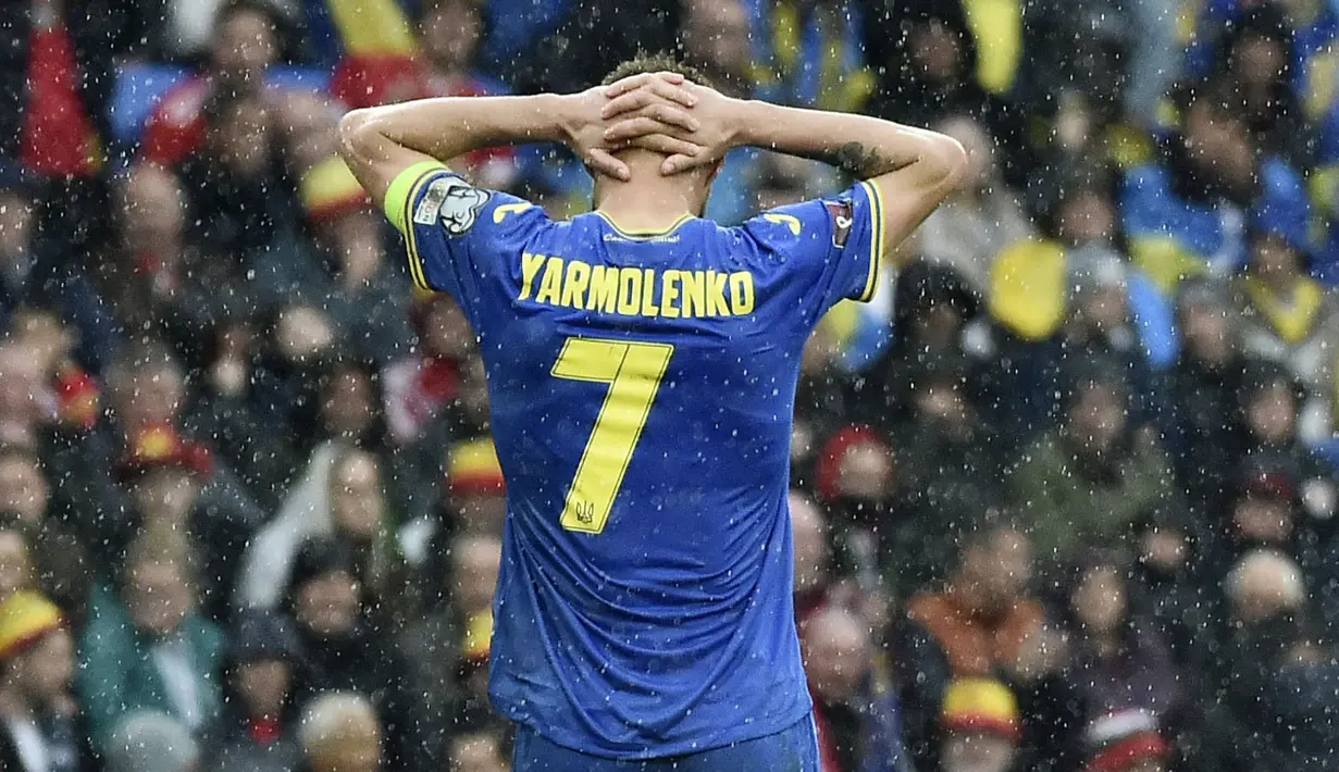 Kemenangan The Dragons didapat berkat gol bunuh diri yang dicetak oleh kapten timnas Ukraina Andriy Yarmolenko pada menit ke-34. (AP/Rui Vieira)