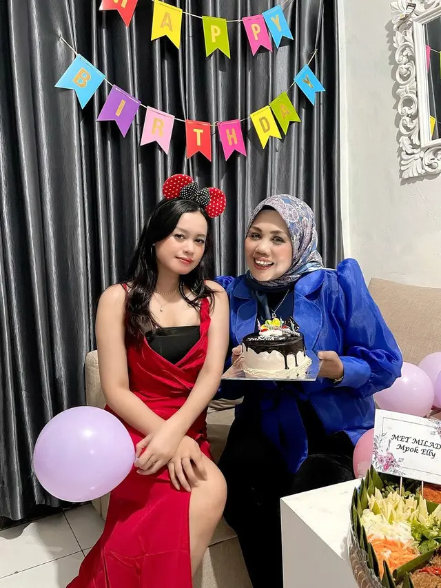 [Fimela] Ulfi anak Elly Sugigi