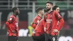 Reaksi para pemain AC Milan usai disingkirkan Atalanta pada perempat final Coppa Italia 2023/2024 di San Siro, Kamis (11/1/2024) WIB. (AP Photo/Luca Bruno)