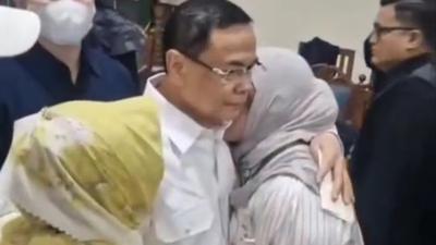 Drama Vonis Sudewo: Massa Ricuh Hingga Tudingan Sandiwara Hukum