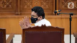 Terdakwa kasus pembunuhan Brigadir Nopriansyah Yosua Hutabarat atau Brigadir J, Ferdy Sambo menjalani sidang lanjutan dengan agenda mendengarkan keterangan saksi dari Jaksa Penuntut Umum (JPU) di Pengadilan Negeri Jakarta Selatan, Selasa (8/11/2022). Dalam sidang tersebut JPU menghadirkan 10 orang saksi. (Liputan6.com/Faizal Fanani)