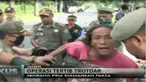 Bulan tertib trotoar diwarnai aksi protes pemilik kendaraan di kawasan Kebayoran Lama, Jakarta Selatan.