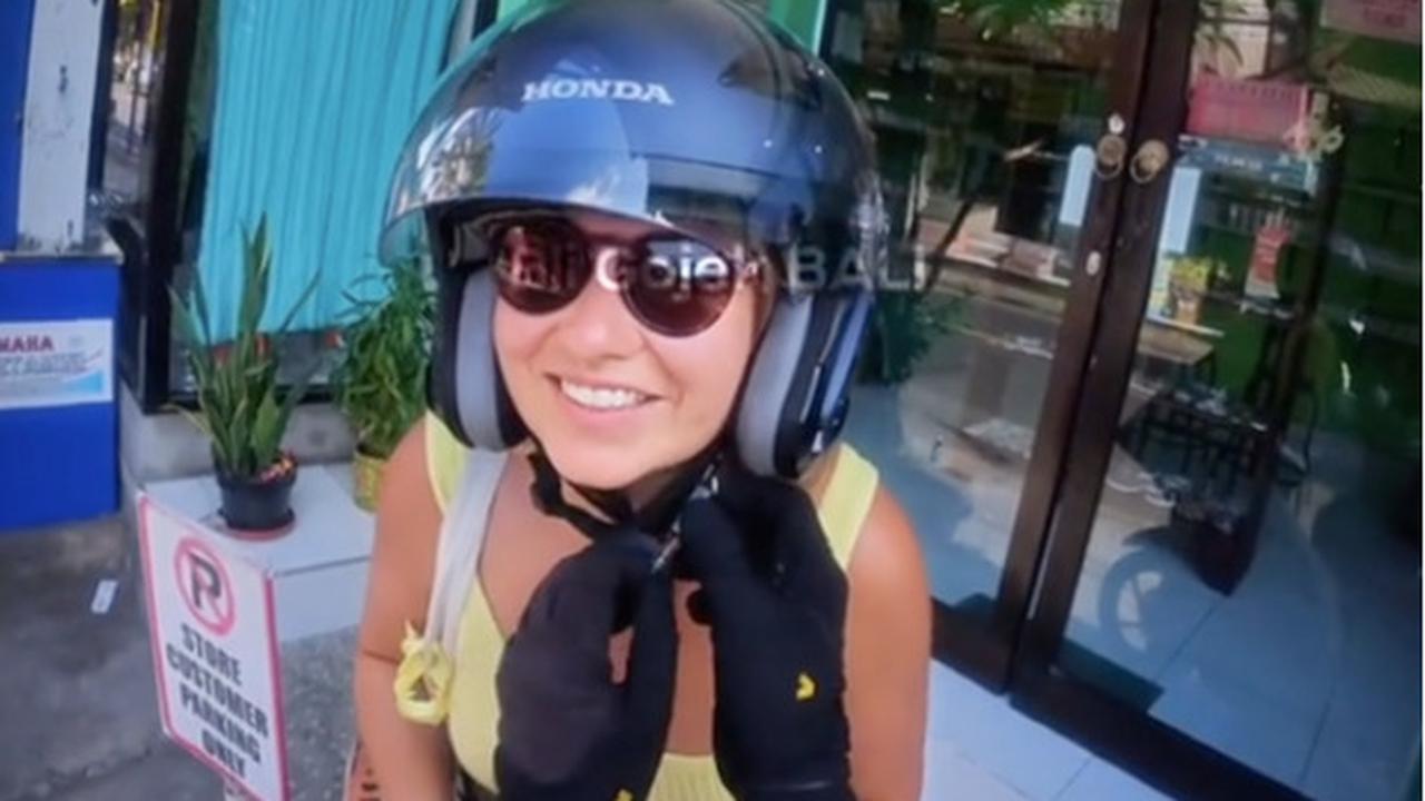 ojol bali dipeluk bule