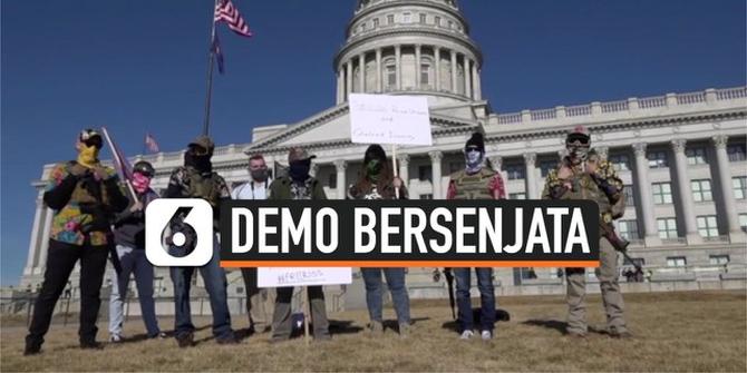 VIDEO: Demonstran Bersenjata Datangi Gedung-Gedung DPRD Amerika Serikat