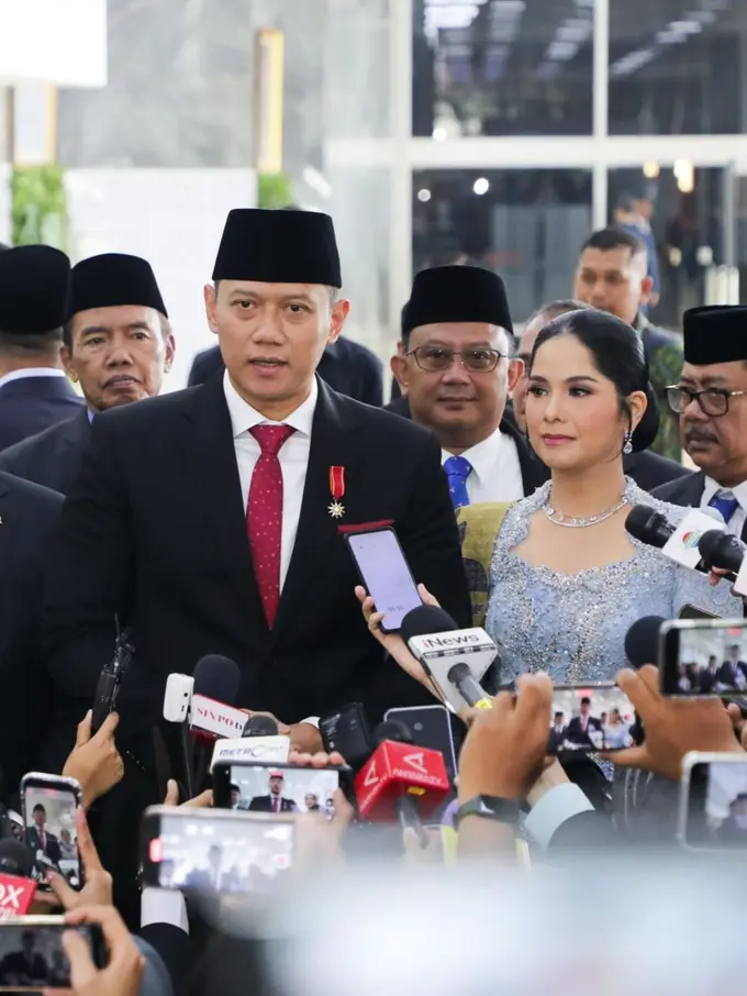 Tampilan Annisa Pohan Padukan Outfit dengan Sentuhan Selendang (Instagram/@annisayudhoyono)