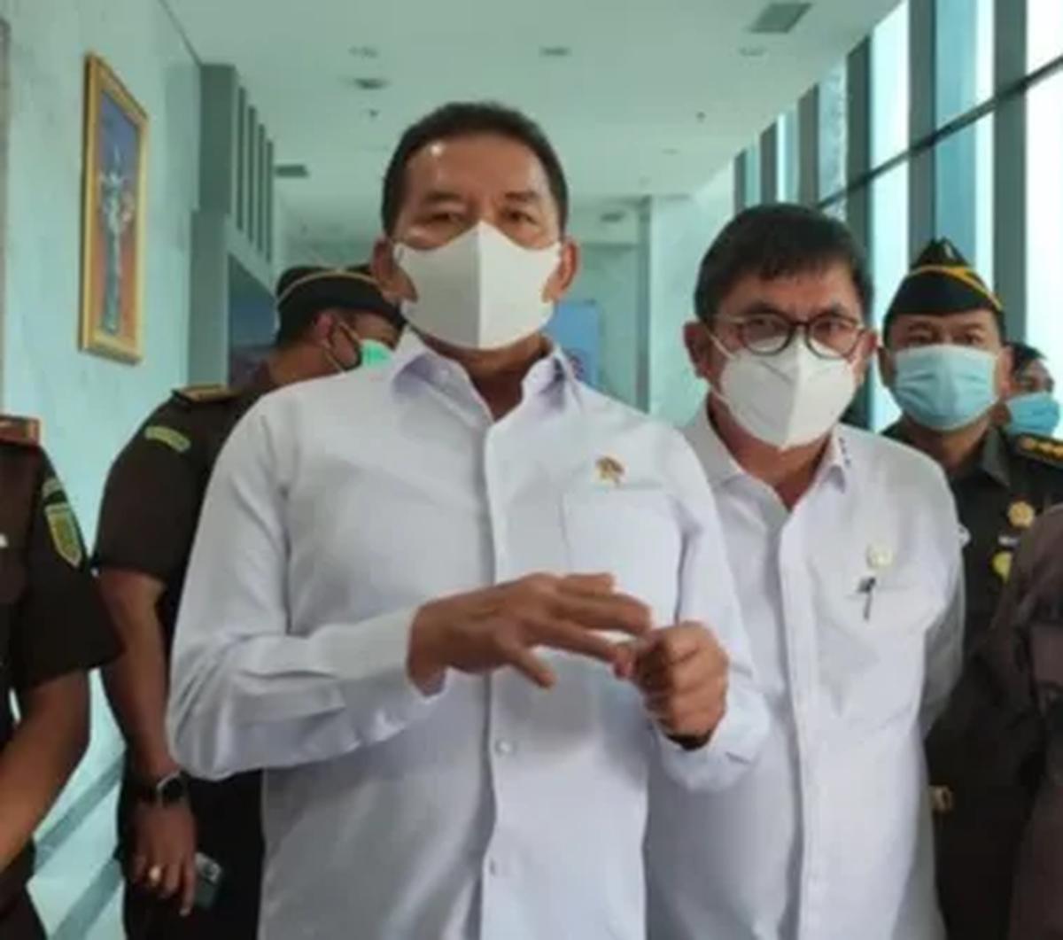 Jaksa Agung Sanitiar Burhanuddin menyarankan pembentukan tim kecil terkait kelanjutan pembangunan proyek BTS 4G BAKTI Kominfo.