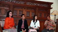 Janur Kuning Terpasang di Kediaman Calon Mantu Jokowi
