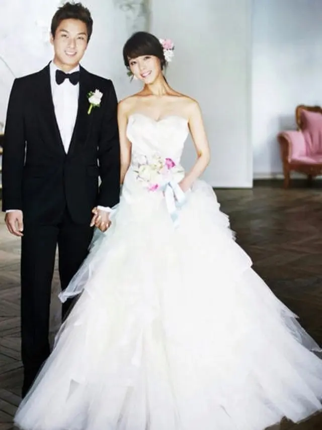 [Bintang] Sunye dan James Park