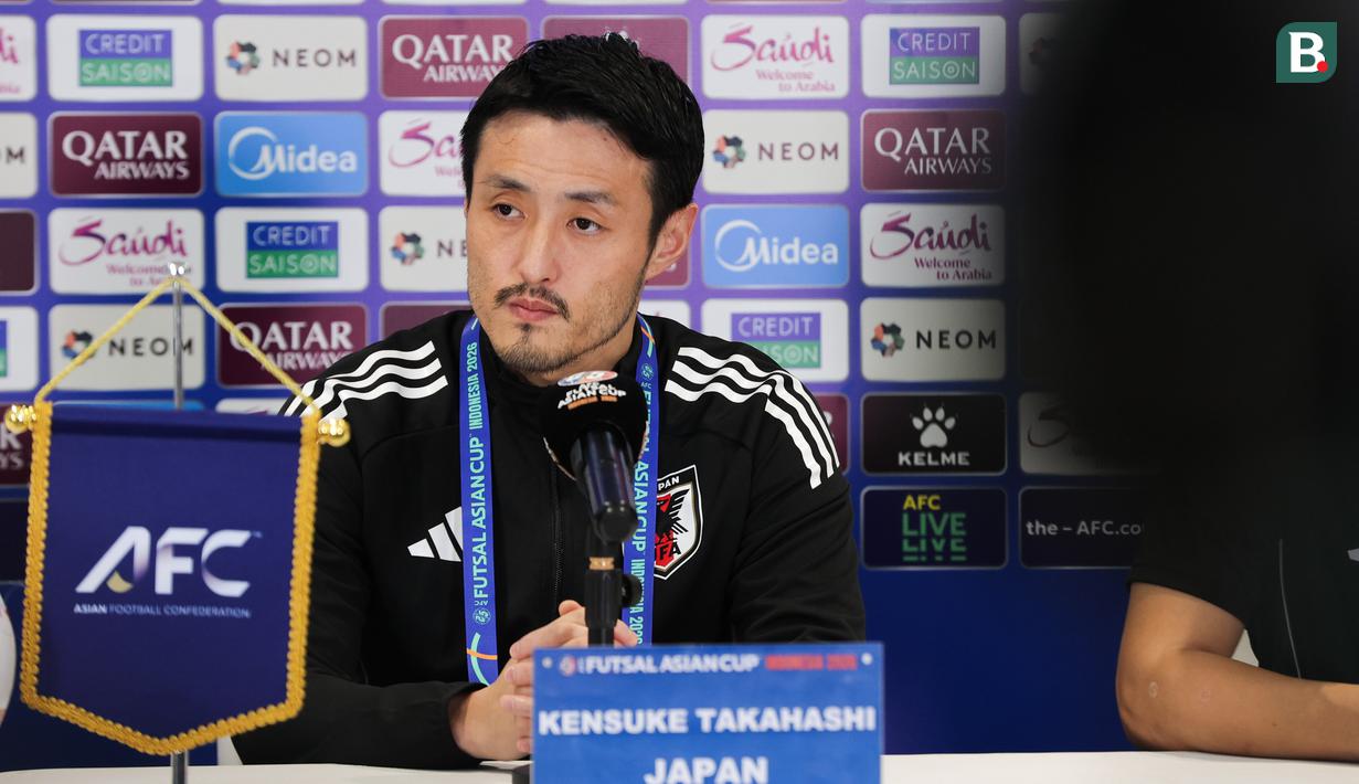 Sementara itu, pelatih Kensuke Takahashi mengaku tak terkejut dengan perkembangan Timnas Futsal Indonesia sejauh ini. (Bola.com/Abdul Aziz)