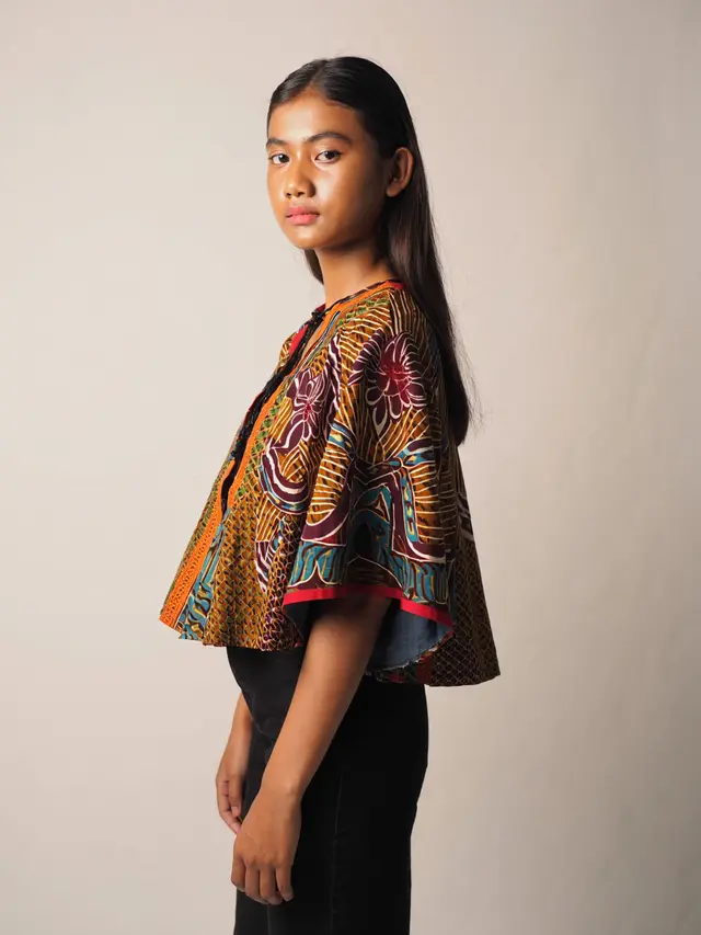 Model Baju Batik Wanita Modern