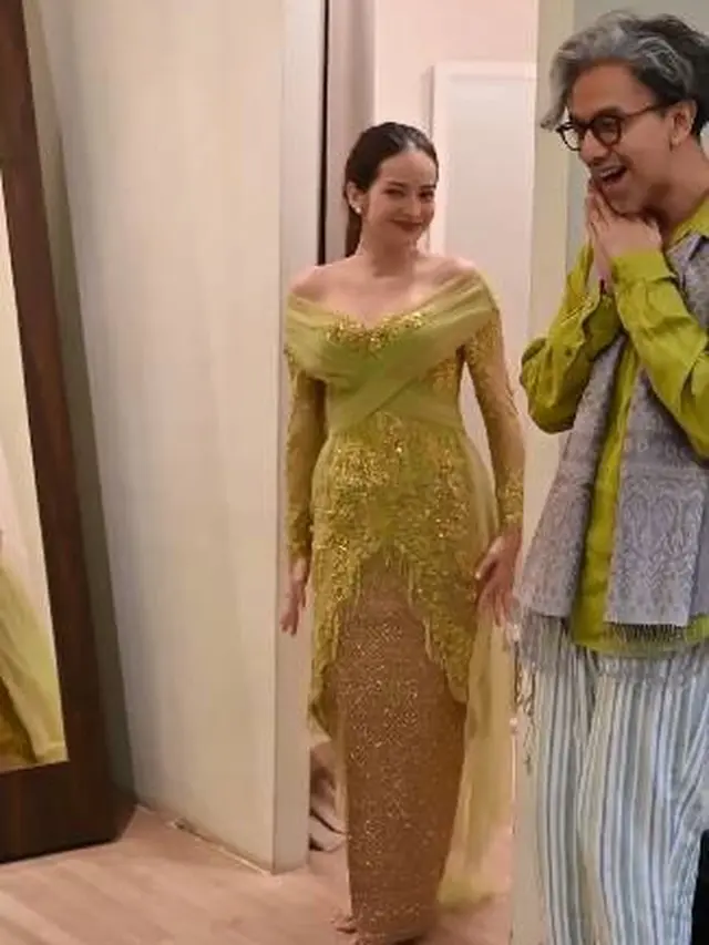 7 Momen Enzy Storia dan Molen Kasetra Coba Busana Pengantin, Nuansanya Hijau