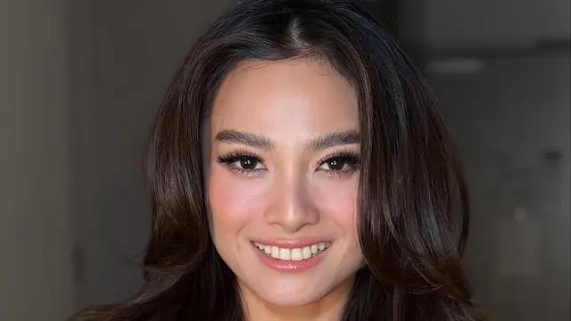 Pesona Acha Septriasa yang Effortless Namun Memikat di Festival Film Indonesia 2025