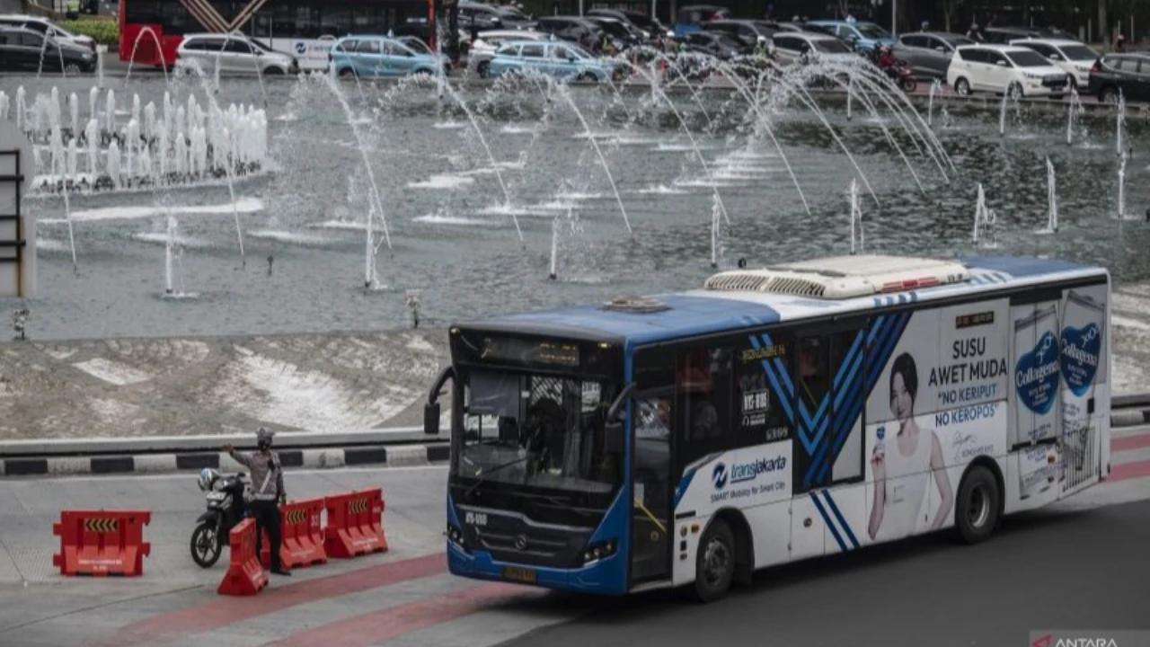 Ada Demo Mahasiswa di Sudirman-Bundaran HI, Transjakarta Setop Sementara Sejumlah Rute
