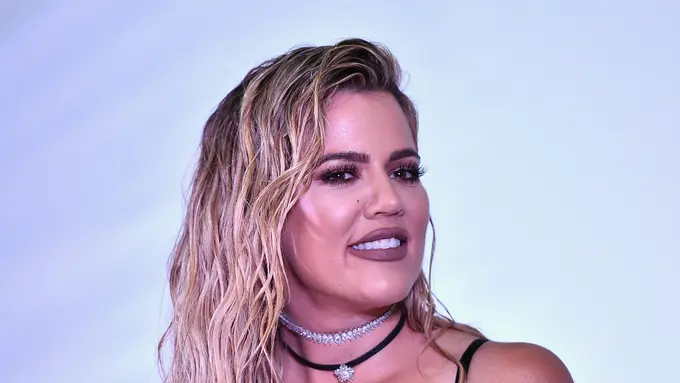 [Bintang] Khloe Kardashian