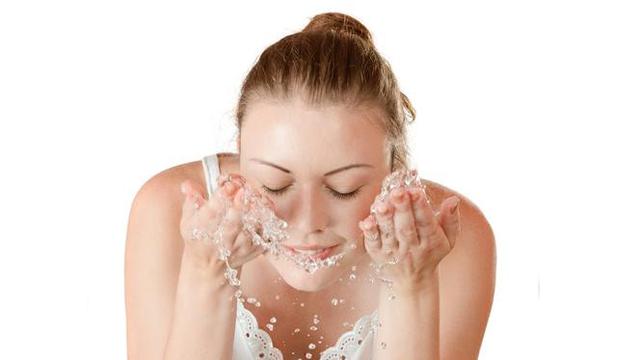 15 Kesalahan yang Anda Lakukan Saat Mencuci Muka