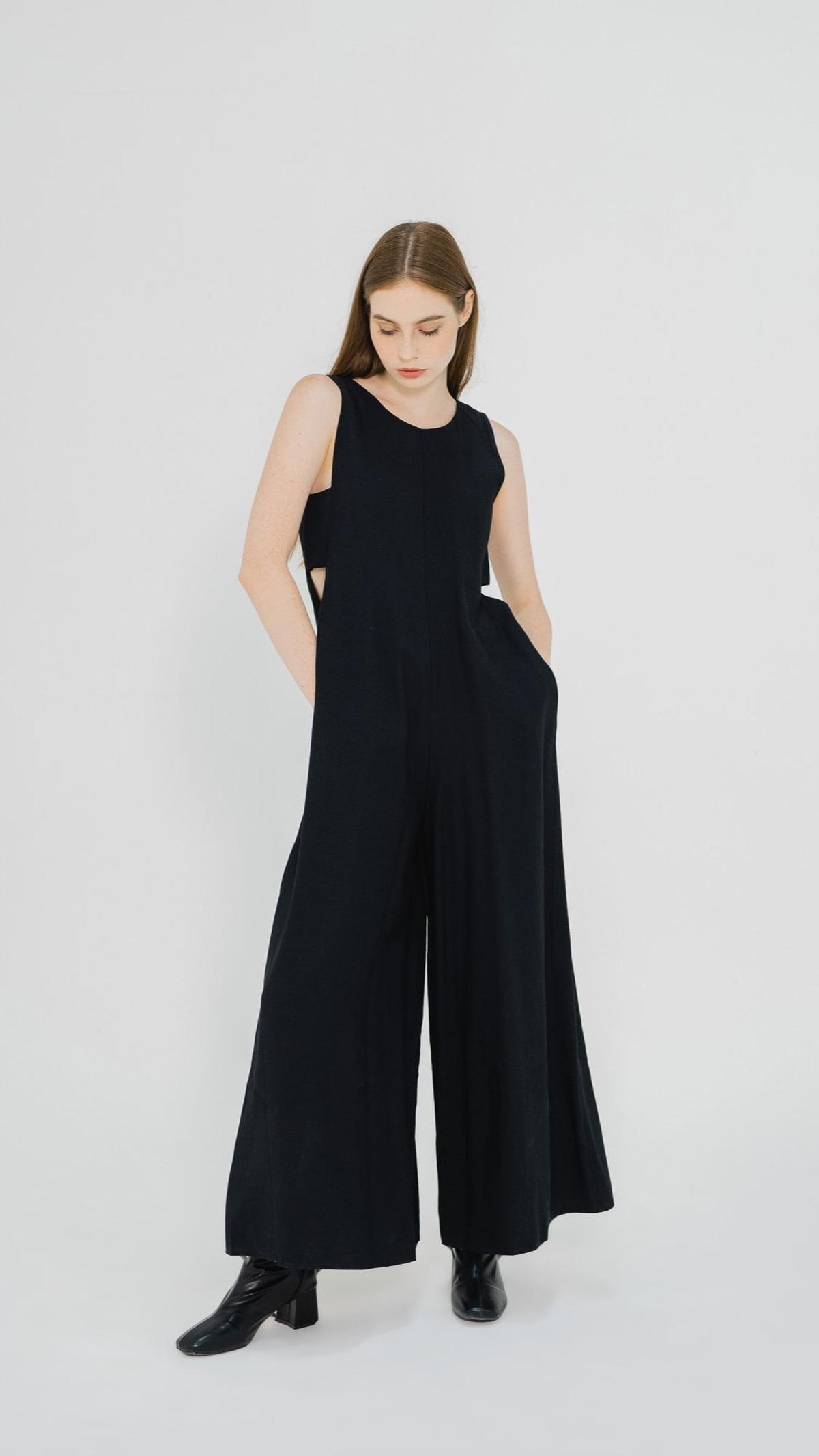 10.This Is April Sabine Wide Leg Black Jumpsuit ｜ 787922<br>