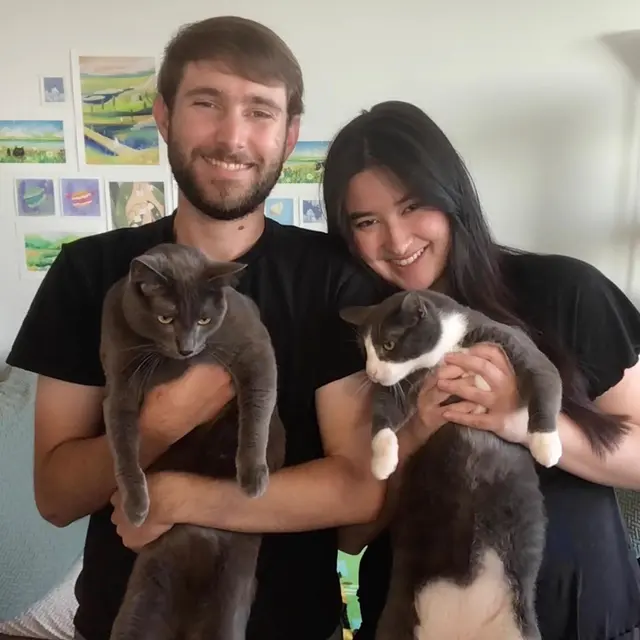 Unggahan terbarunya disebut jadi tanda pernikahan, ini 6 momen mesra Stephanie Poetri dan Asher Novkov