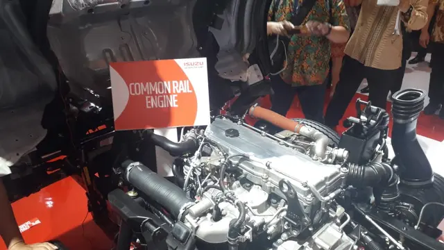 Isuzu NMR 81