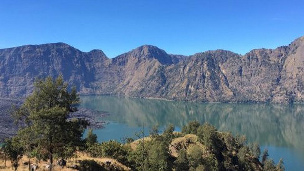Jalur pendakian Gunung Rinjani Dibuka Kembali 3 April 2025