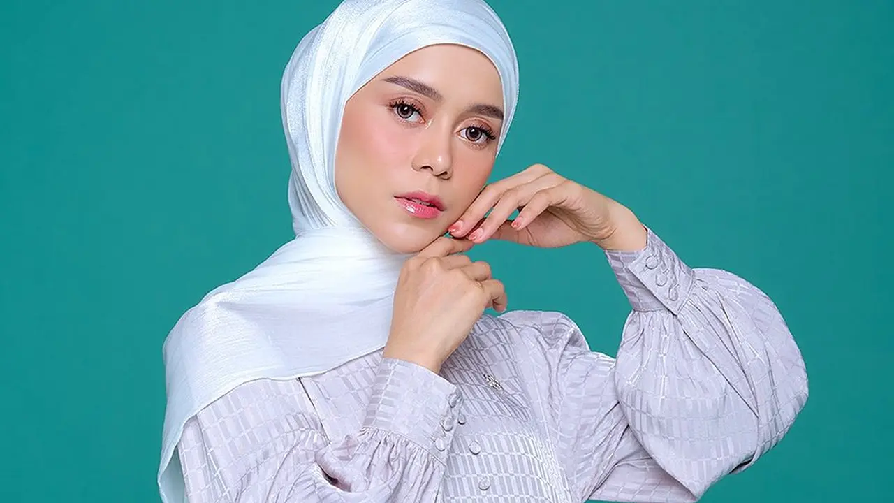 6 Potret Transformasi Dapur Rumah Lesti Kejora, Dulu Berdinding Bambu Kini Mewah Dilengkapi Mini Bar