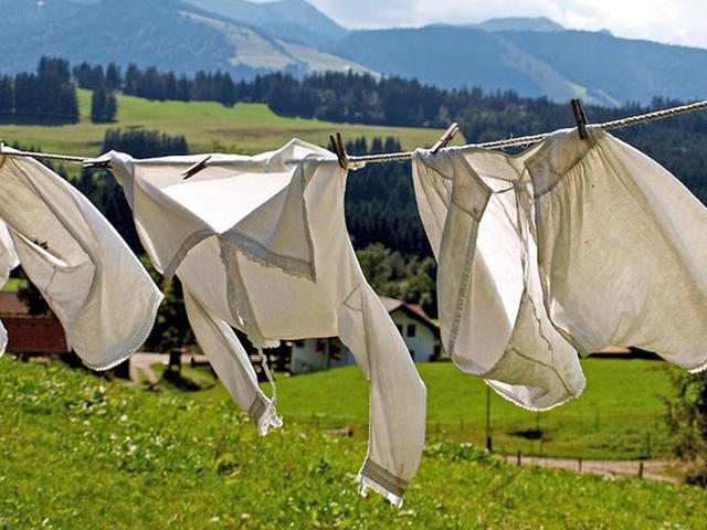 Bayclin Baju Tie Dye Hitam Baju Kelunturan Simak Tiga Cara Mengatasinya Properti Liputan6 Com