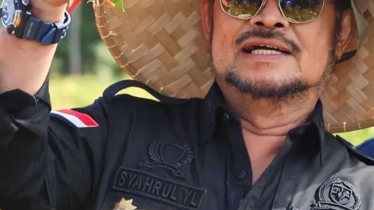 Karena kenakalannya, SYL bahkan sampai tiga kali pindah sekolah. Saat kenaikan kelas III SMA Katolik Cendrawasih, Syahrul dinyatakan tidak naik kelas.&nbsp;