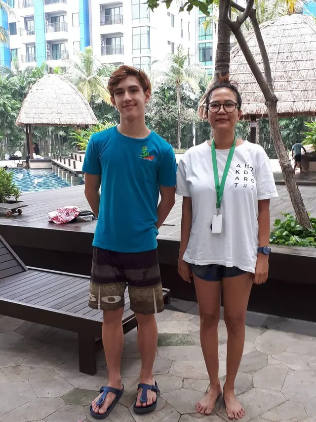 Potret Kebersamaan Oppie Andaresta dan Putranya. (Sumber: Instagram/oppieandaresta)